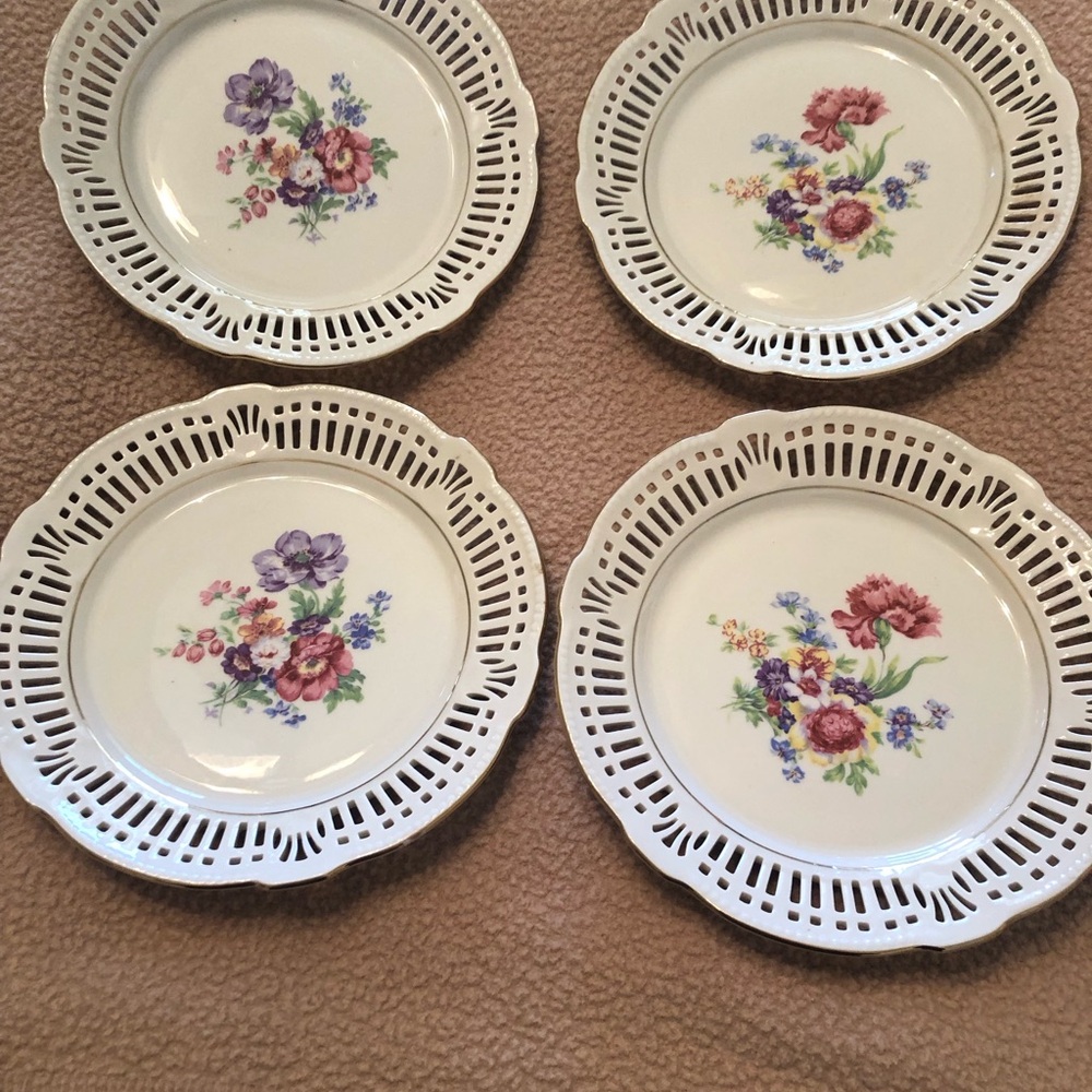 Porcelain Vintage Schwarzenhammer Germany Set Of 4 Floral Dessert Plated